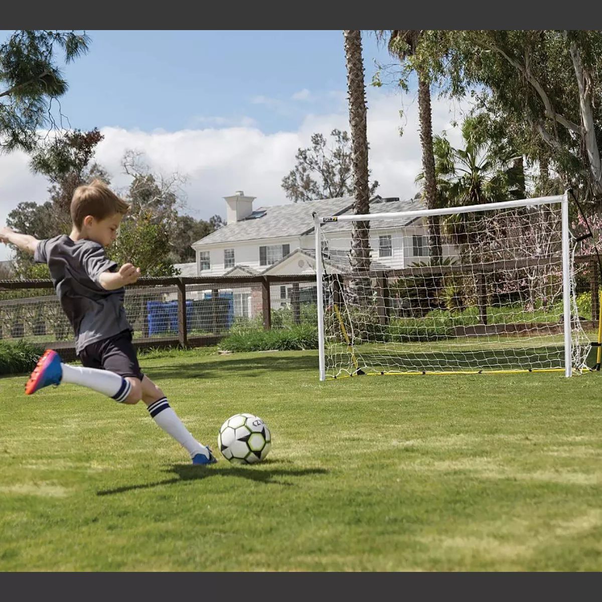 SKLZ 8 x 5 Quickster Soccer Goal