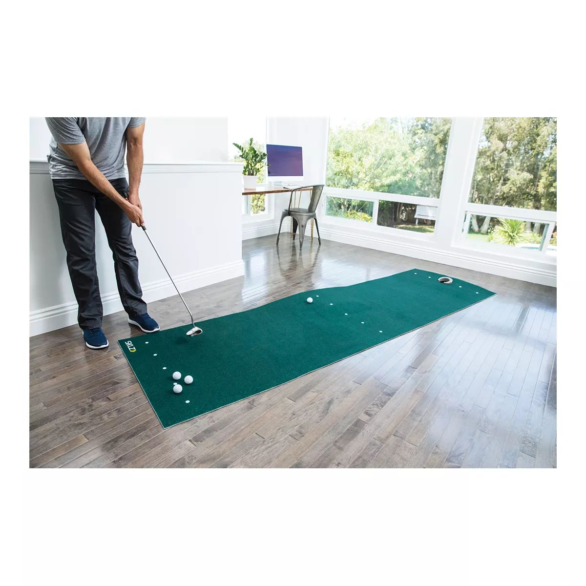 SKLZ Vari-Break Practice Putting Mat Overhead_Plunge