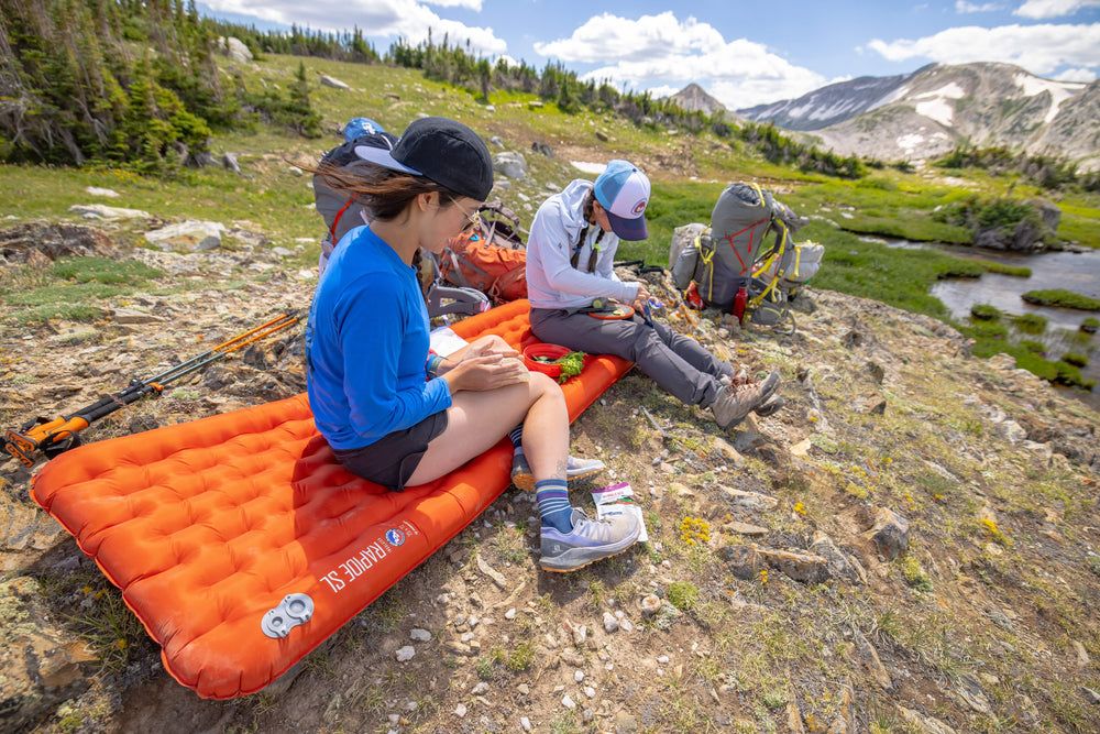 Big Agnes Rapide SL Insulated Air Long Wide Sleeping Mat Overhead_Plunge