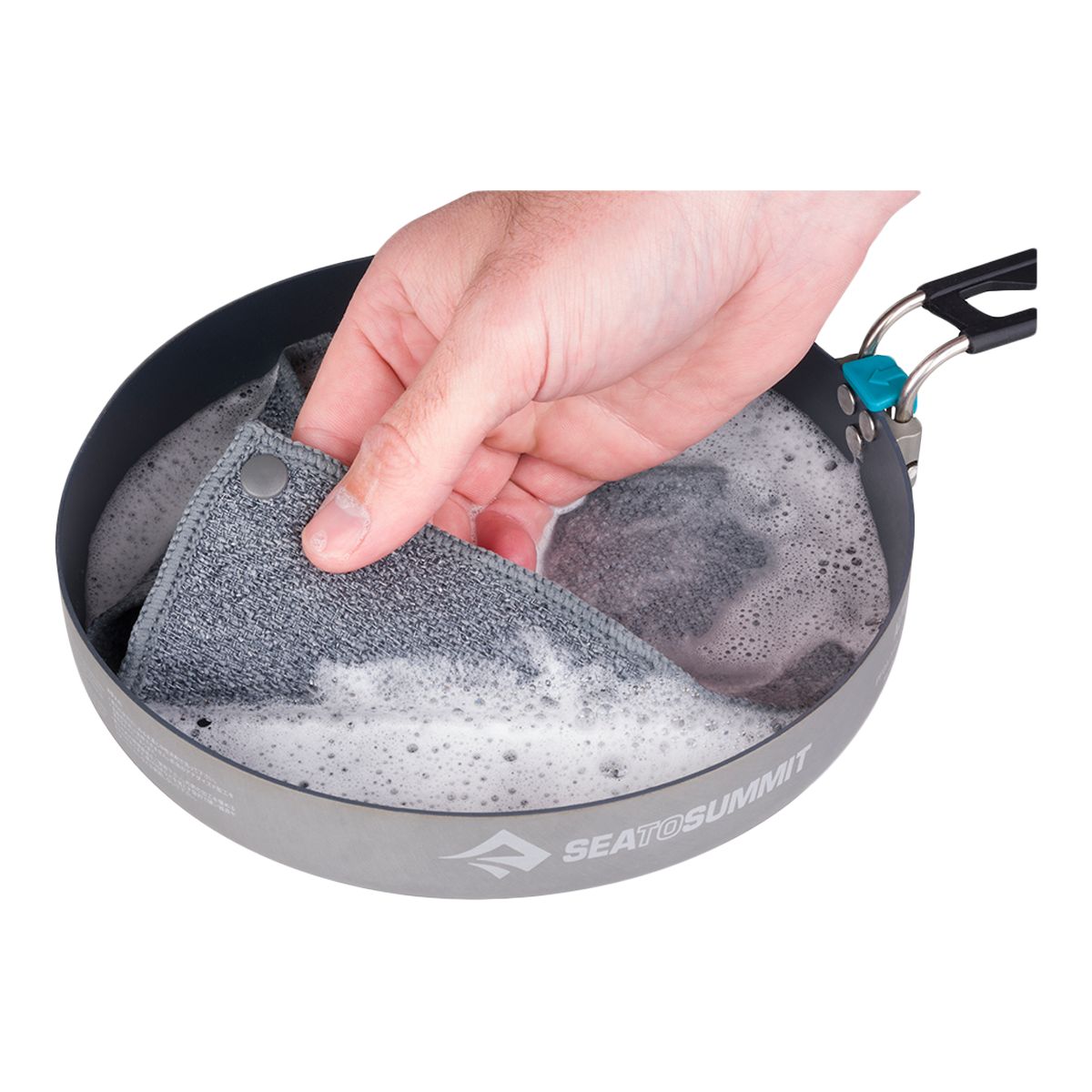 Sea To Summit Clean Up Kit Overhead_Plunge