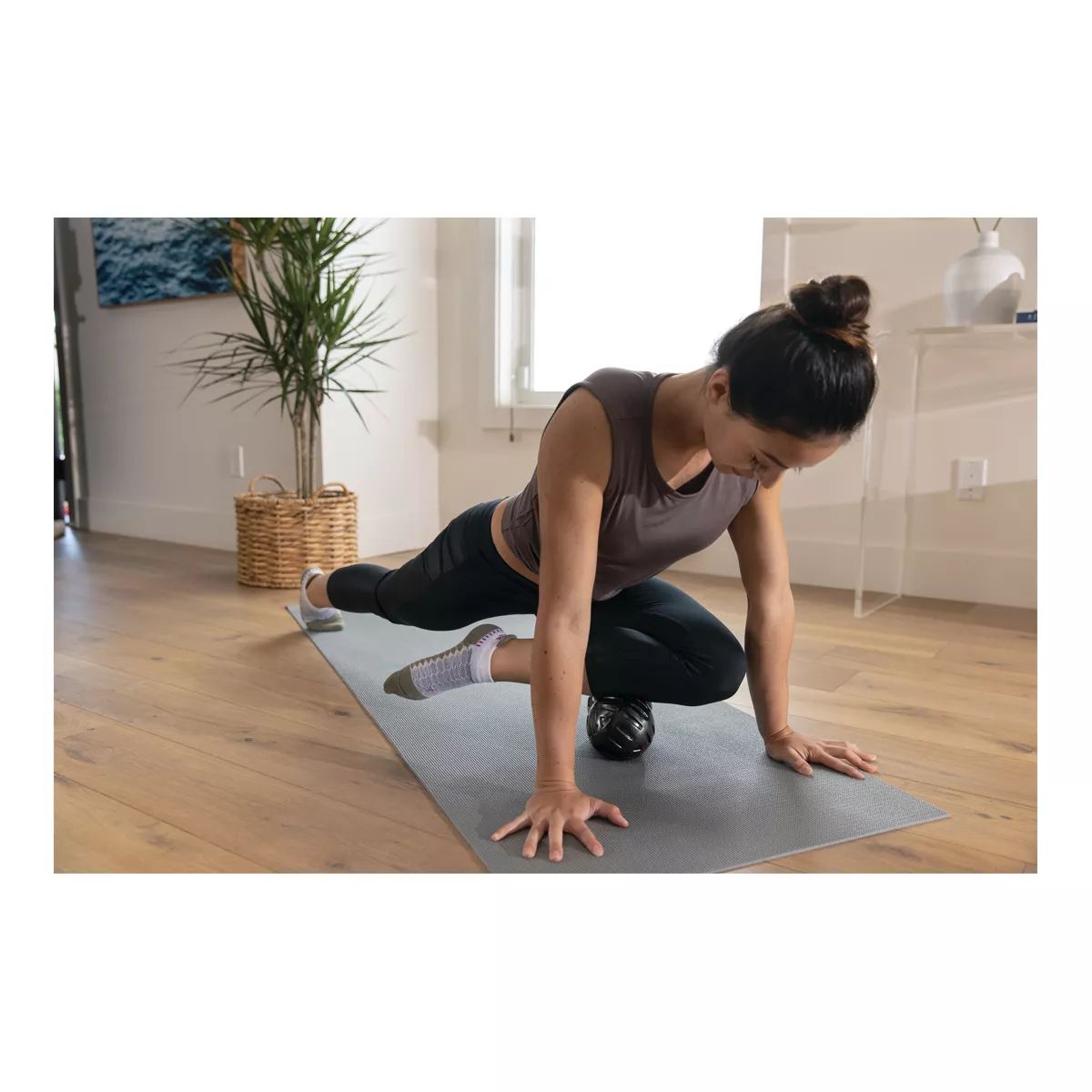 TriggerPoint Universal Massage Roller, Recovery, Muscle Release Front_Angled_Right