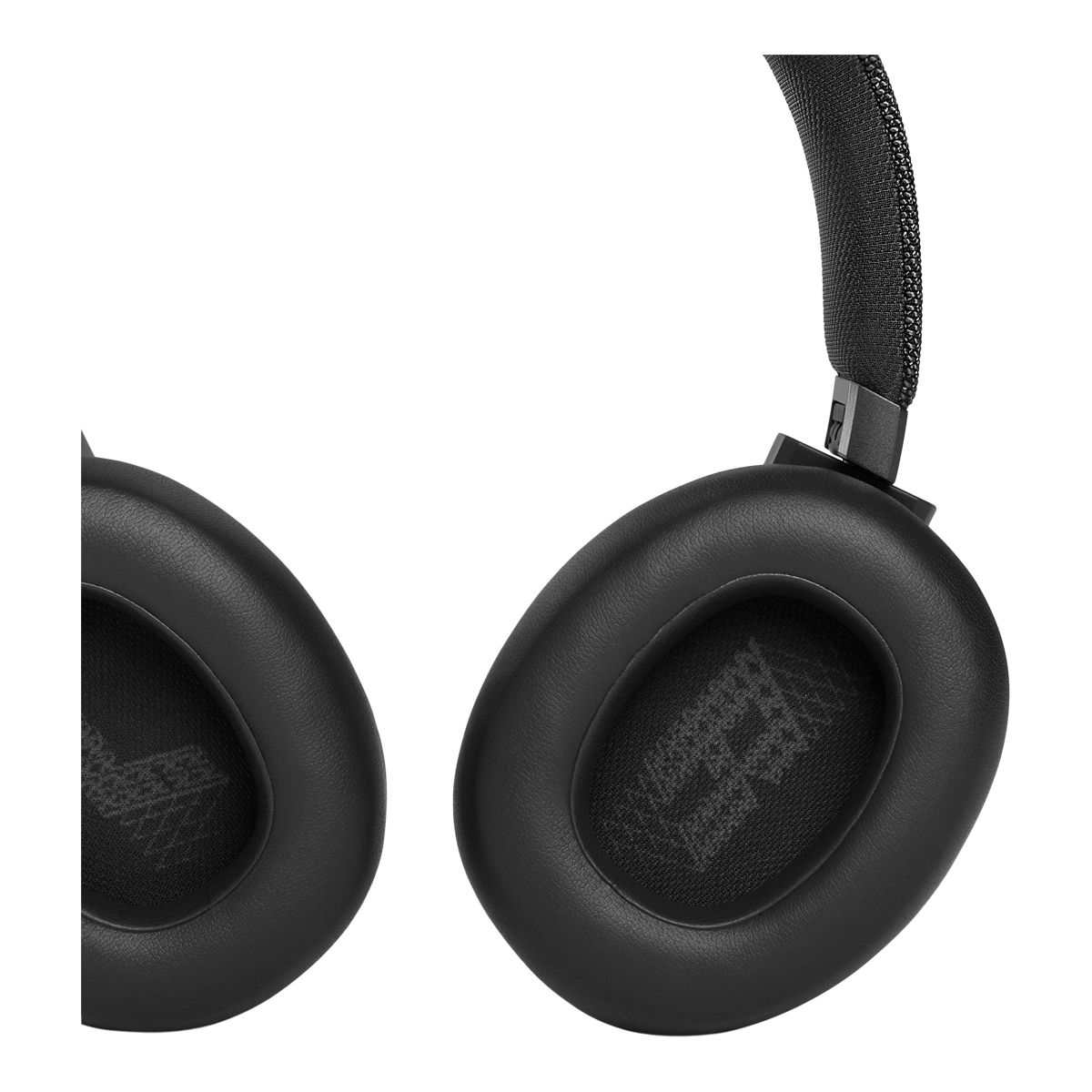JBL Live 660NC Wireless Noise Cancelling Headphones CloseUp