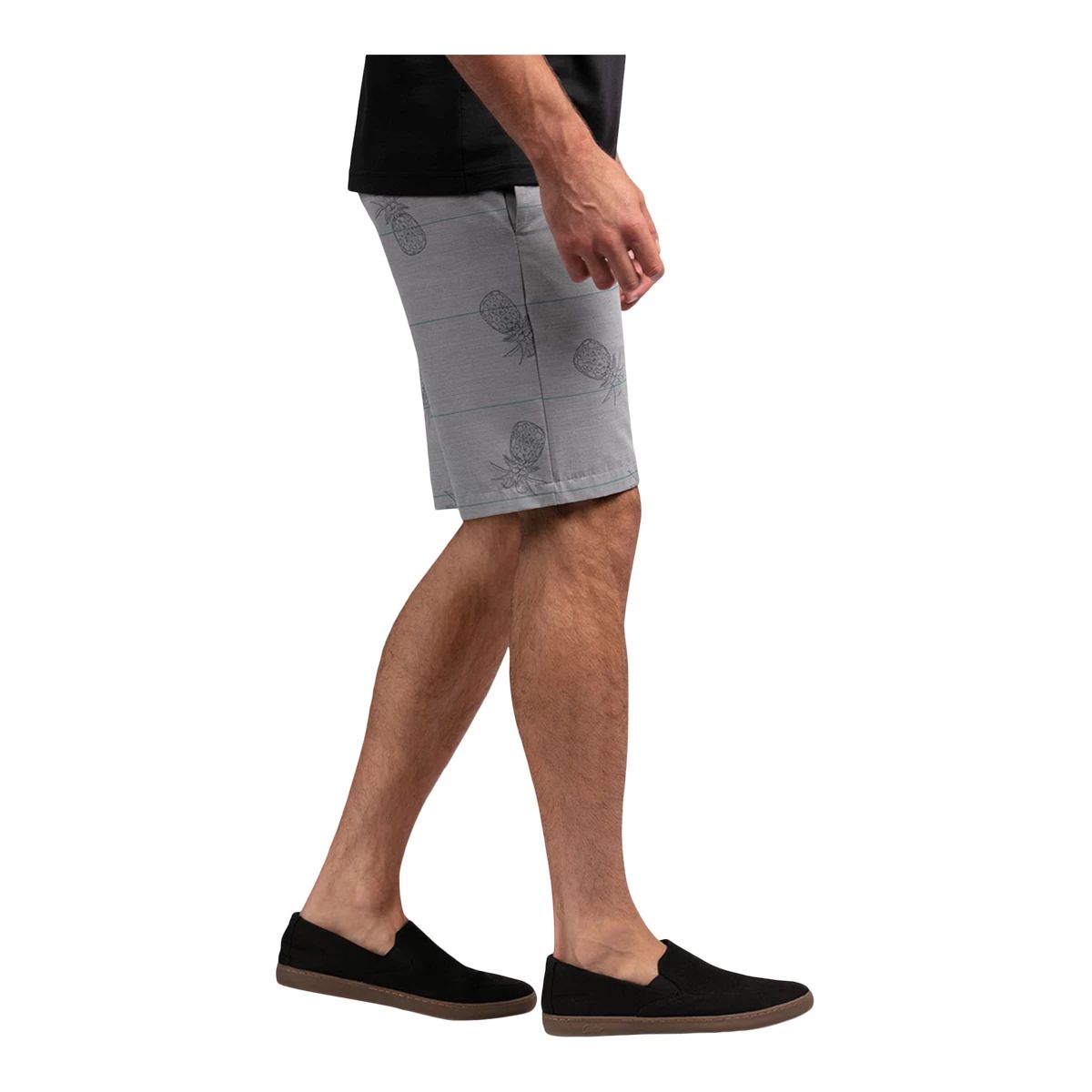 TravisMathew Men's Cohen 10-in Shorts