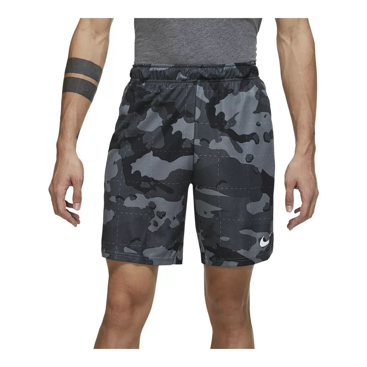 Nike camo shorts hot sale and shirt