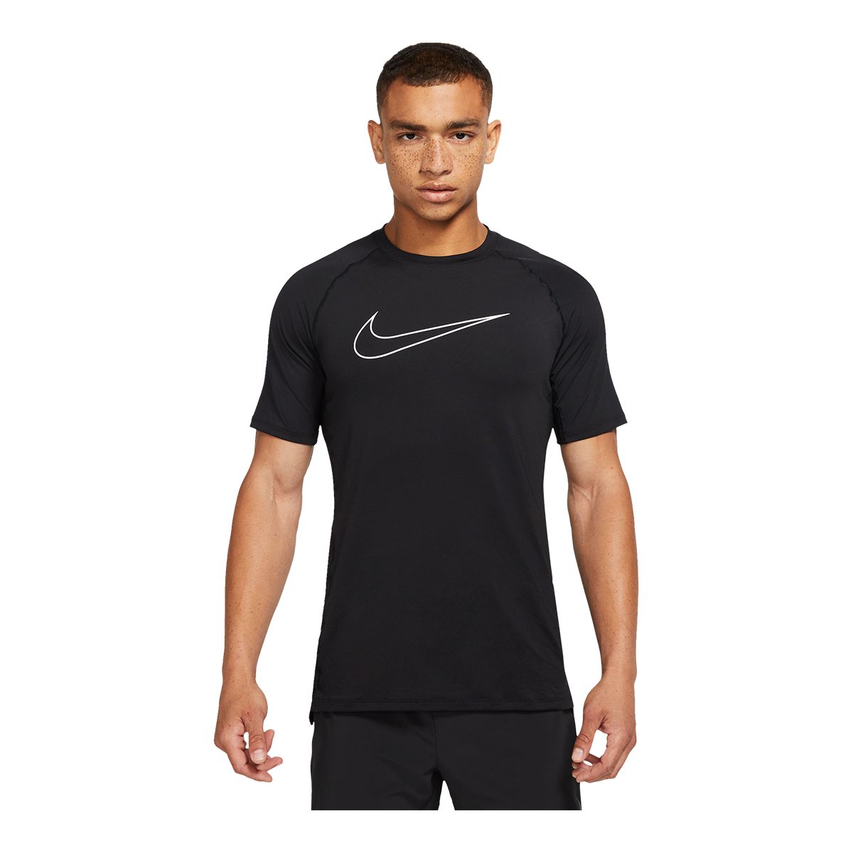 Nike Men's Pro Fitted T Shirt | SportChek