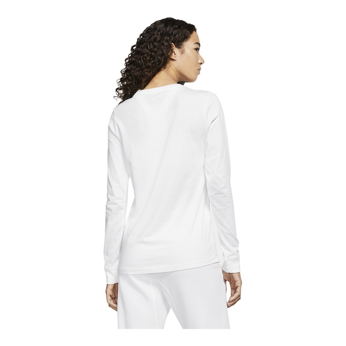 Nike Sportswear Women's Essential Sweatshirt