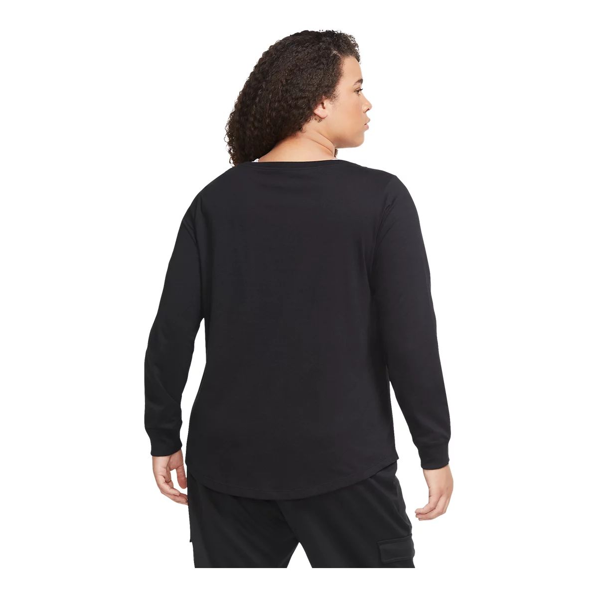 Nike Sportswear Women's Essential Sweatshirt, Plus Size