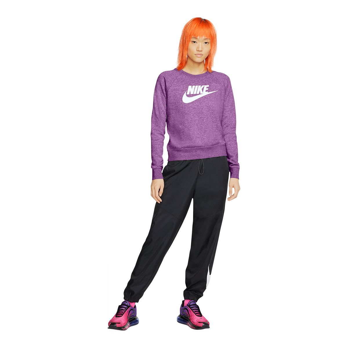 Nike Sportswear Women's Essentials HBR Fleece Sweatshirt