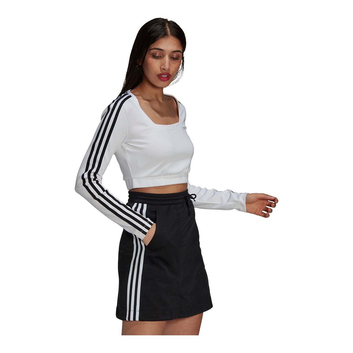 adidas Originals Women's Long Sleeve Crop Top Shirt, Fitted Fit