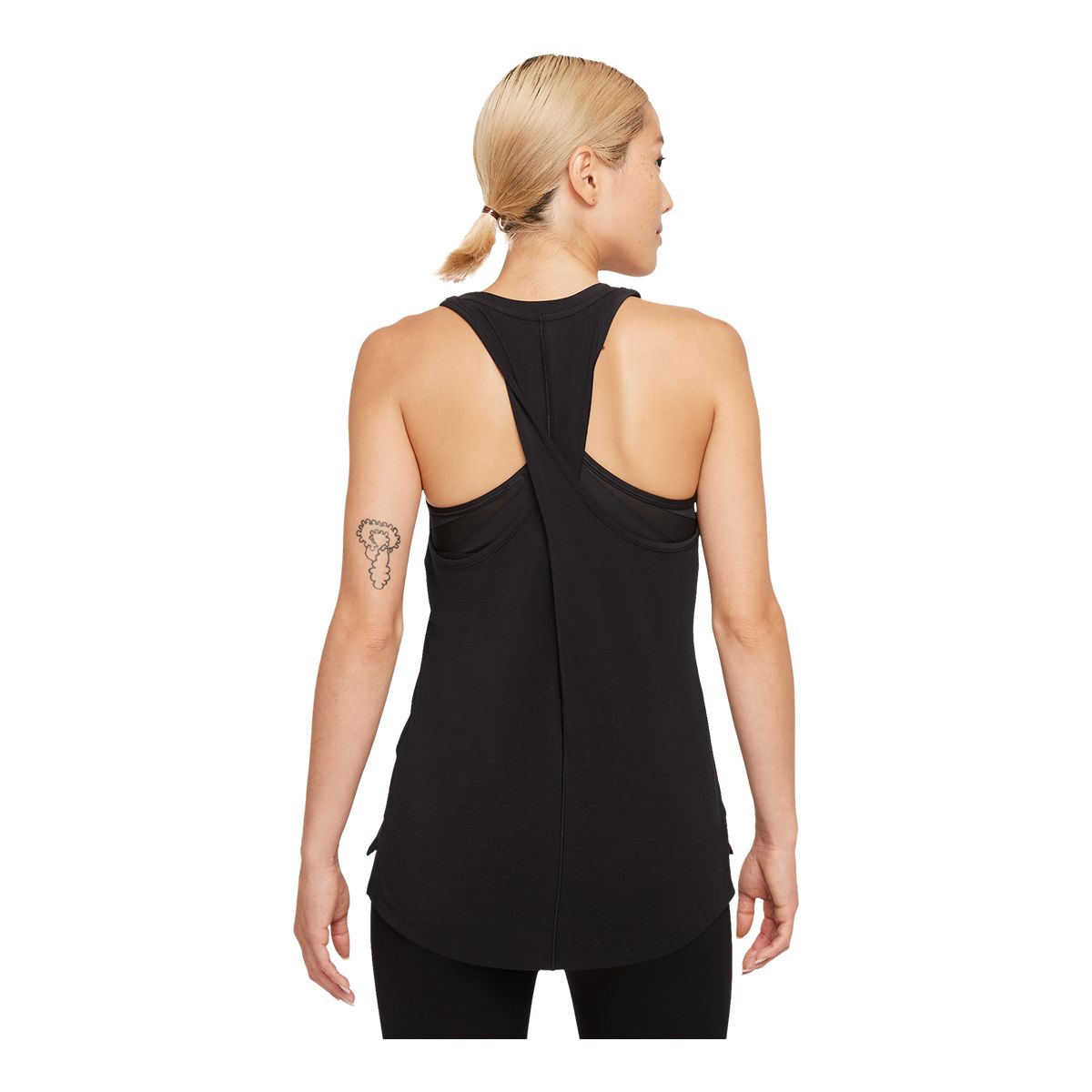 Nike Women's One Luxe Twist Workout T Shirt, Dri-FIT