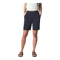 Mountain Hardwear Women's Dynama/2™ Bermuda Shorts Front_Flat