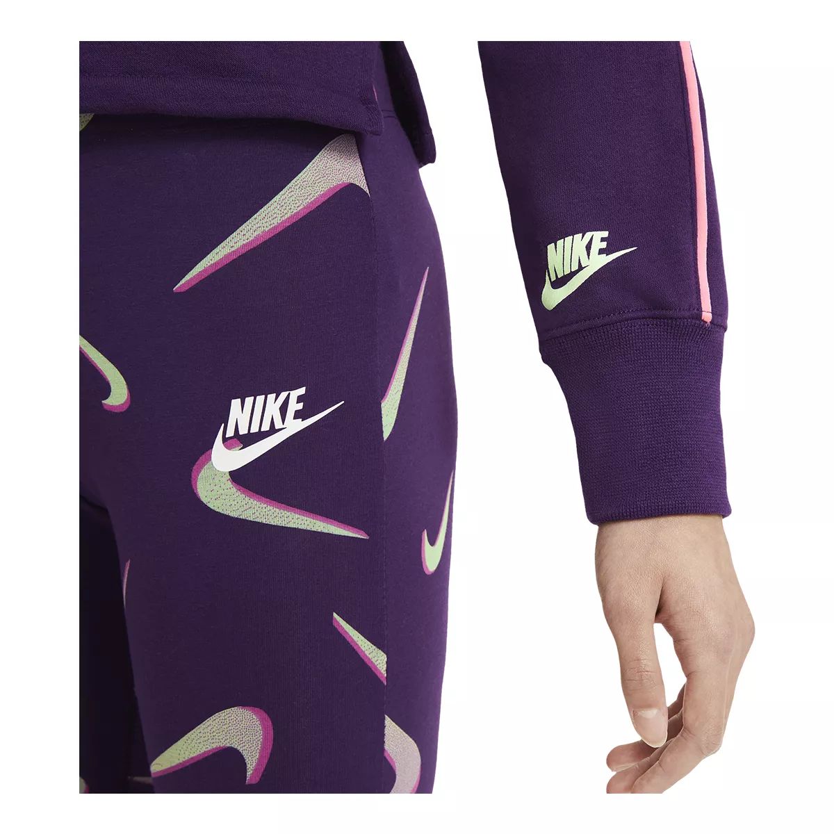 Nike Girls' Graphic Hoodie, Kids', Pullover, Kangaroo Pocket