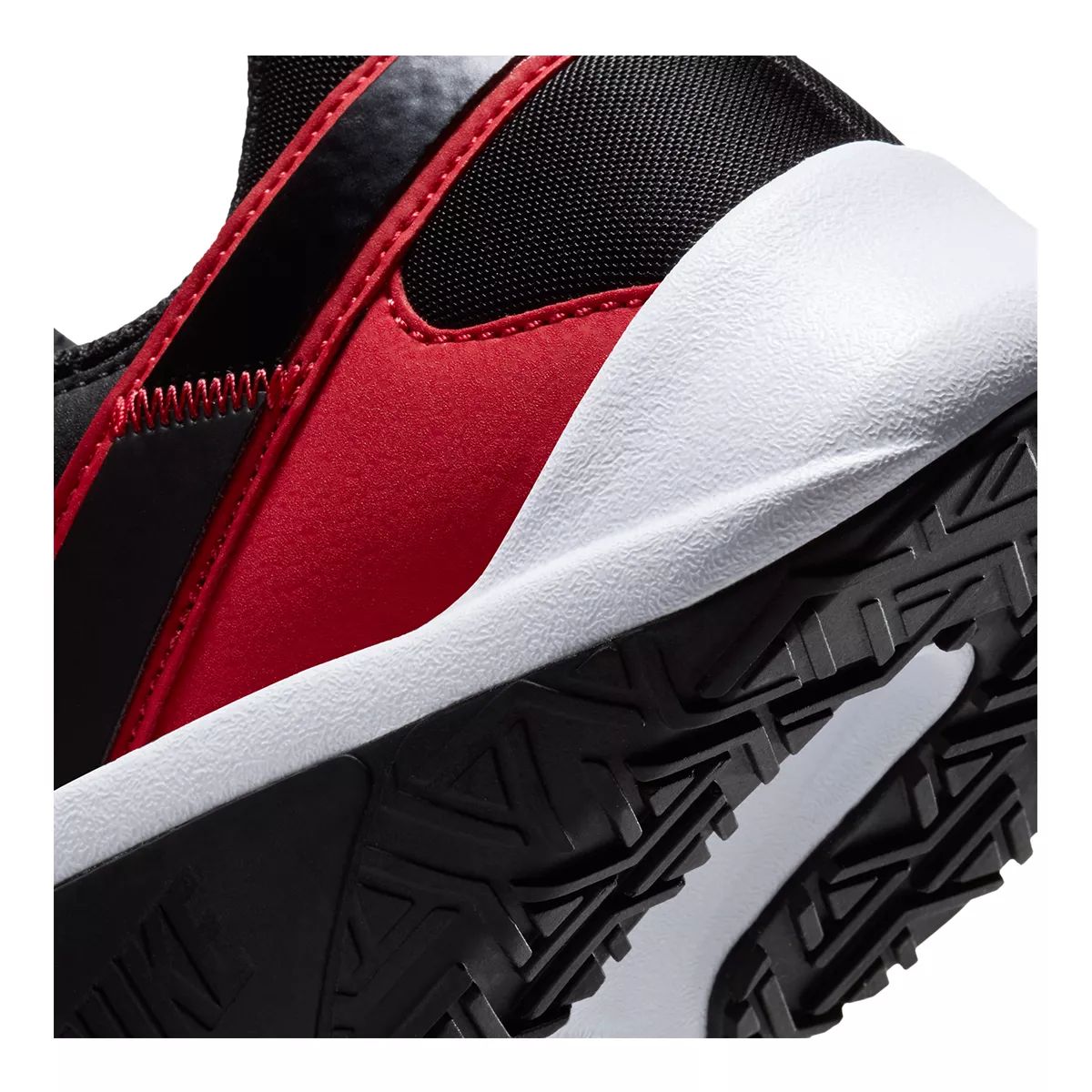 Nike Men's Legend Essential 2 Training Shoes, Low Top, Lightweight, Leather