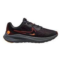 Nike Men's Zoom Winflo 8 Running Shoes Side_Right