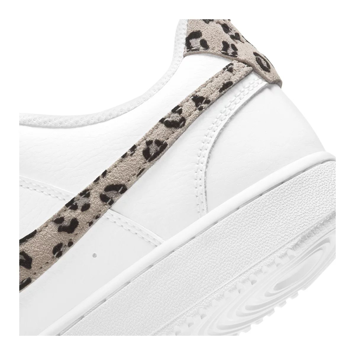 Nike Women's Low-Top Court Vision Shoes
