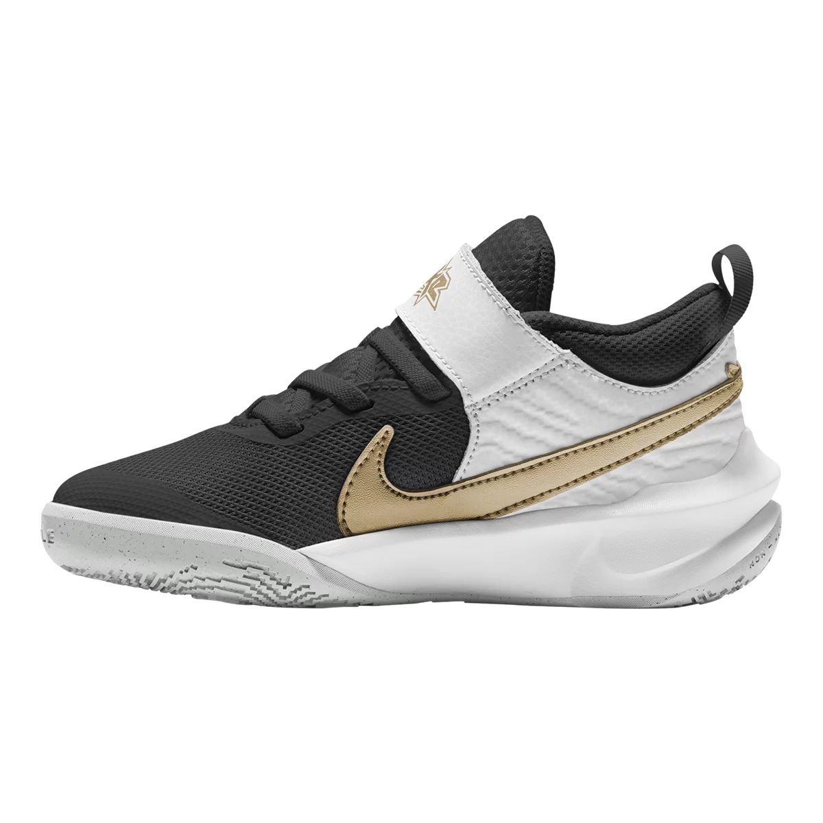 Nike team hustle basketball on sale shoes