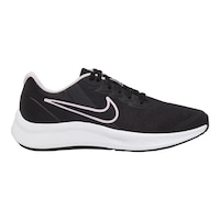Nike Girls' Grade School Star Runner 3 Running Shoes Side_Right
